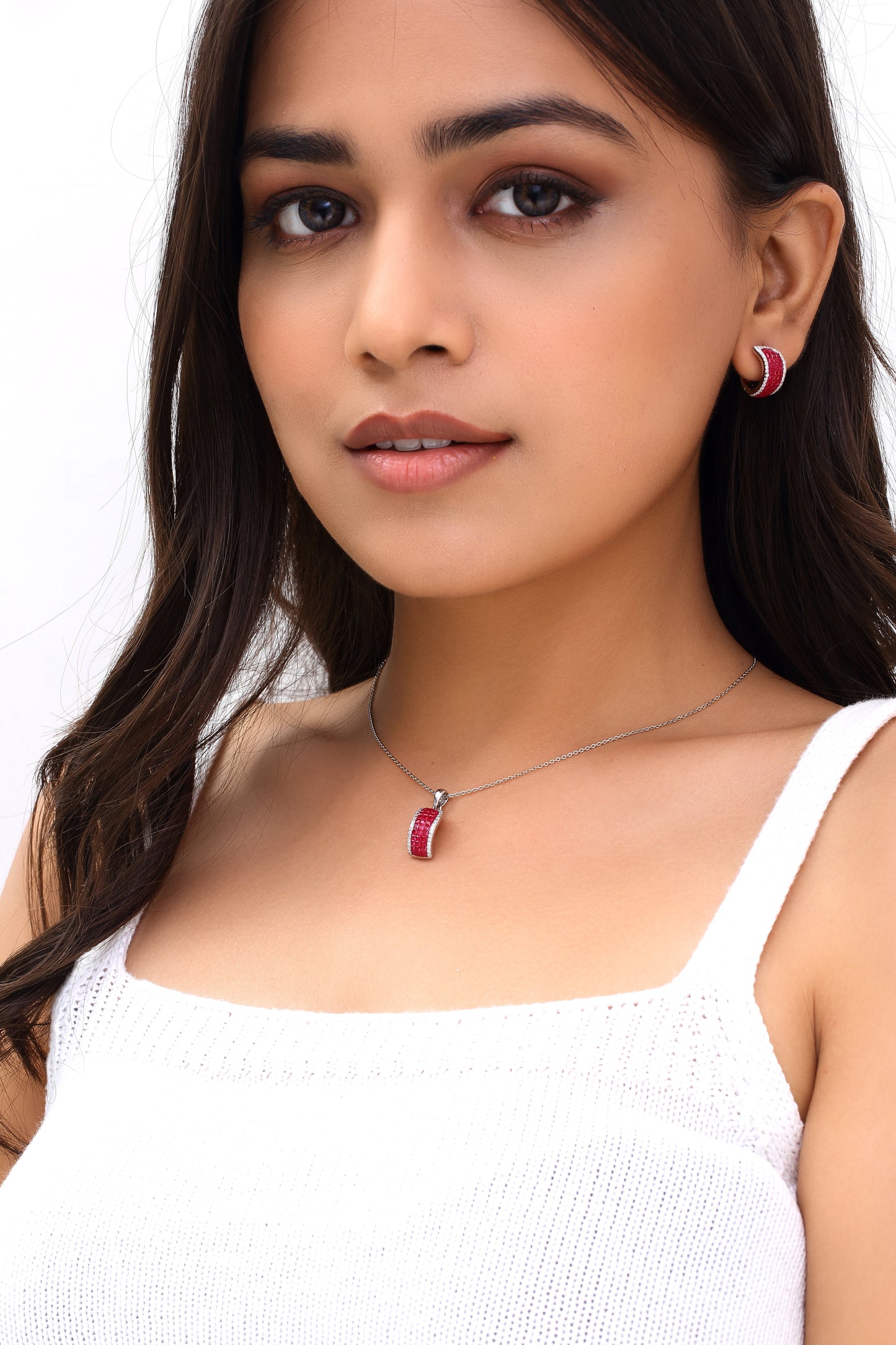 Scarlet Wave Chain Set