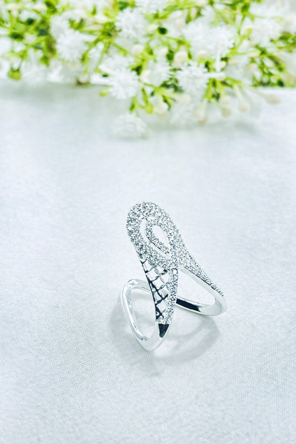 Viora Vanki Ring