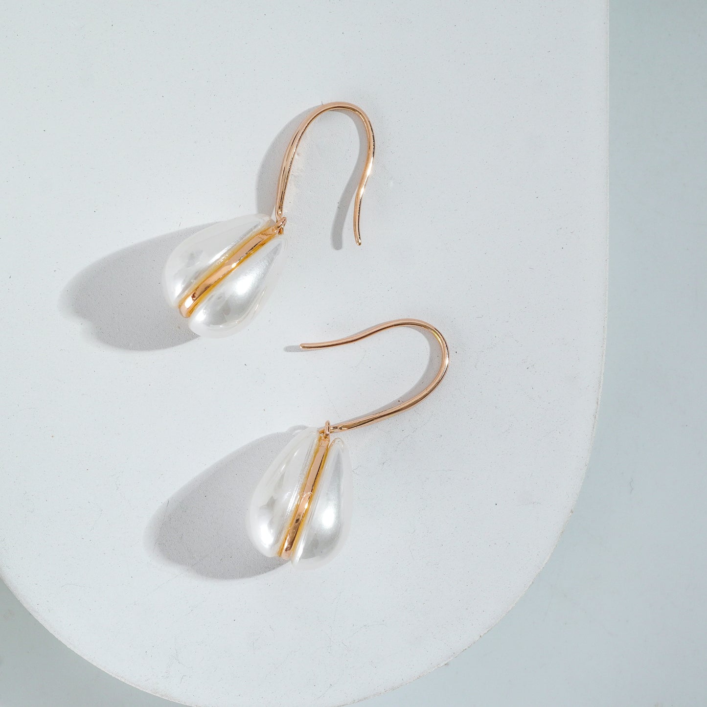 Twin-Point Pearl Drops